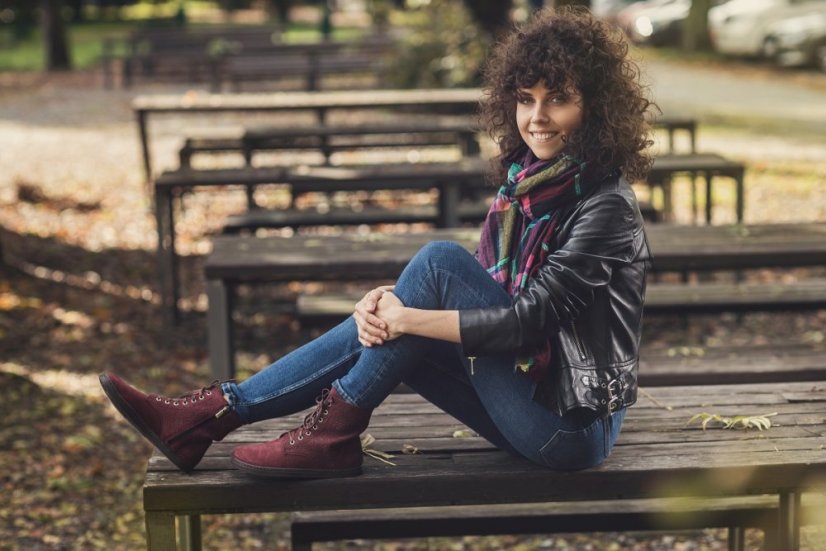 Go Maroon - Size: 39