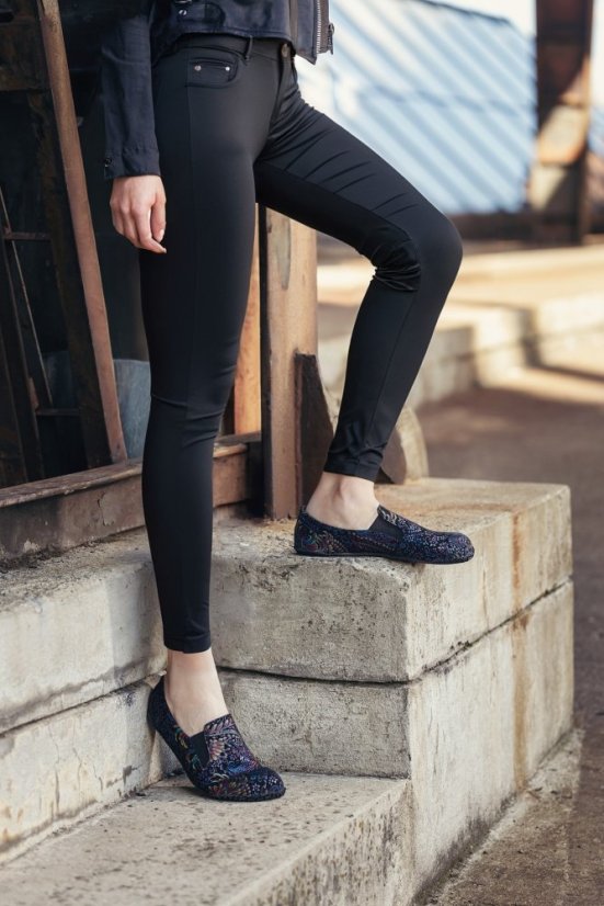 Trim Orient - Size: 37