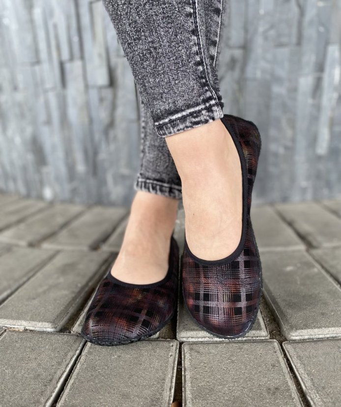 Petite Bonnie - Size: 43